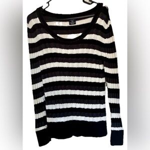 Women’s Faded Glory Black & White Striped, Knit, Ribbed Crew Sweater, Size Large